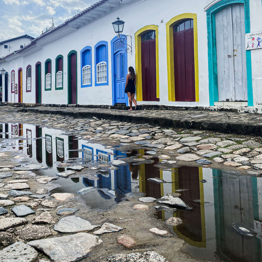 TAKE A BREAK IN PARATY
