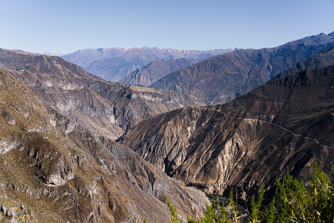 Vue depuis le haut sur le Canyon de Colca