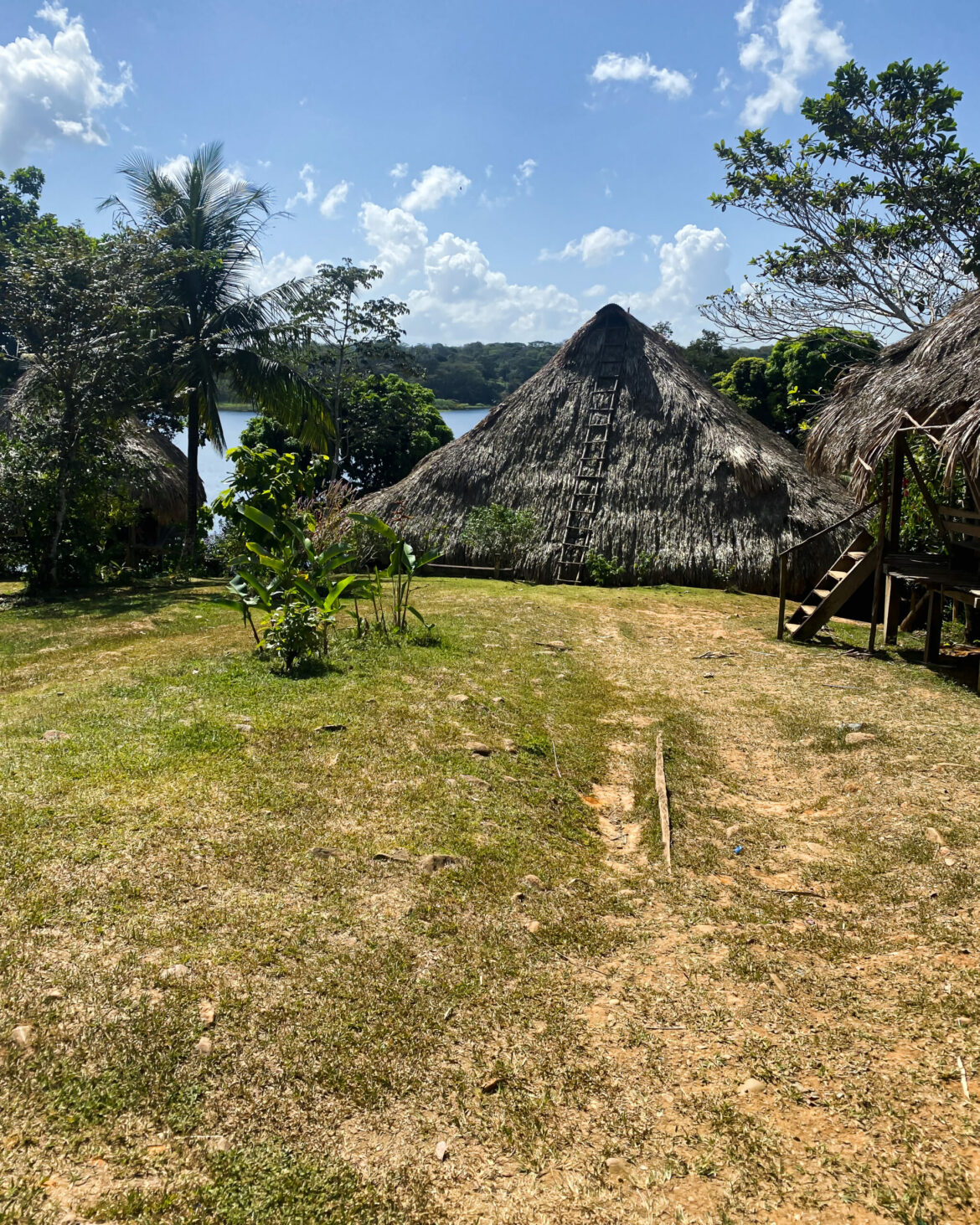 Village Embera